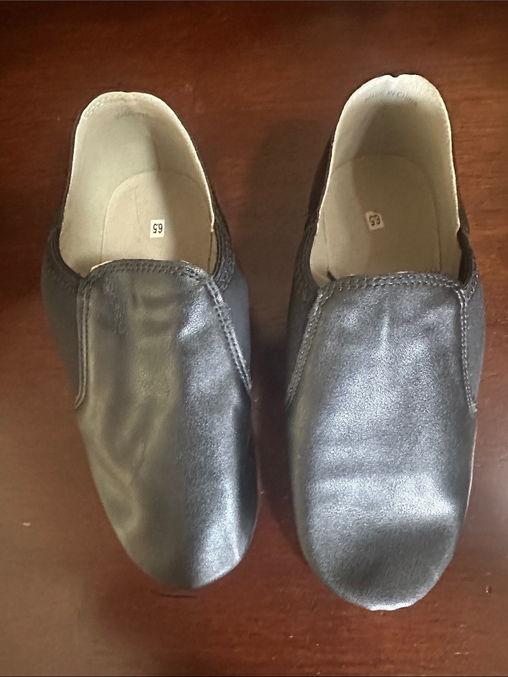 Women 6.5 Slip-On split sole Jazz Shoes